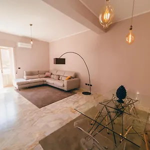 Сasa de vacaciones Ficu Palace, Syracuse